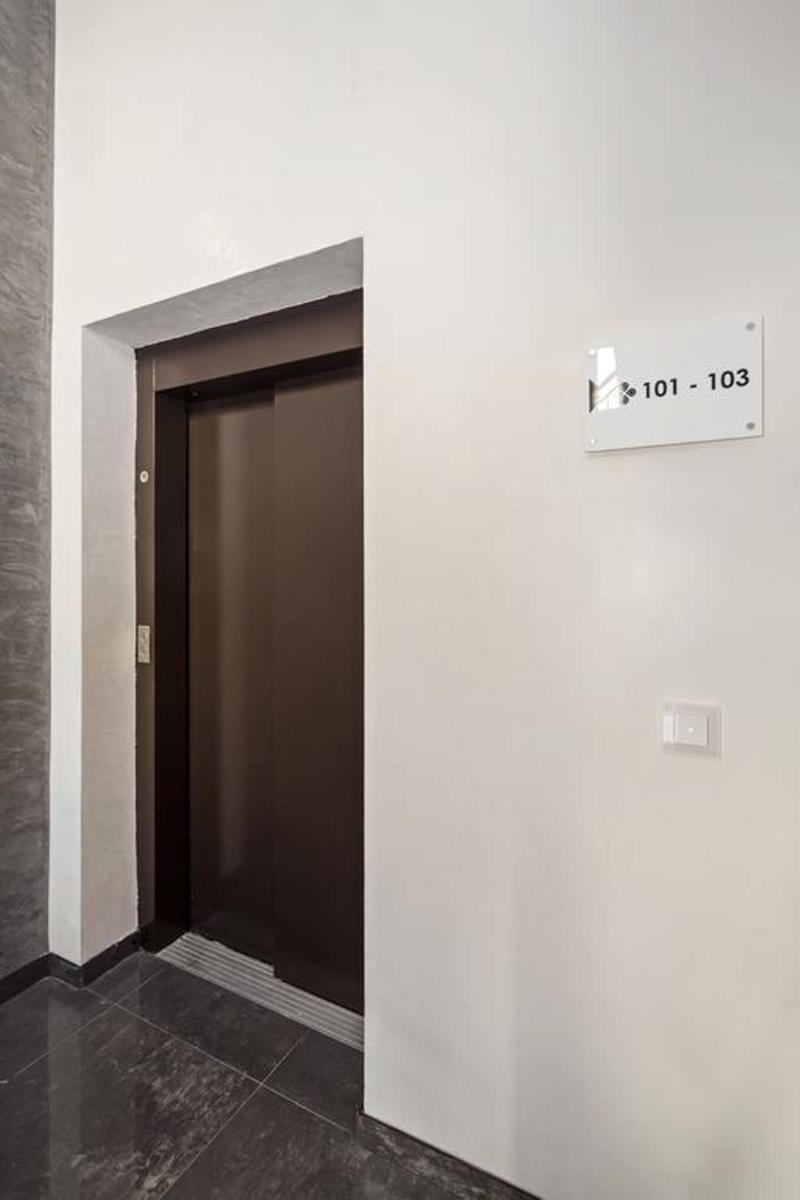 برلين شقق أرابيل البوتيكية المظهر الخارجي الصورة A door with a door sign