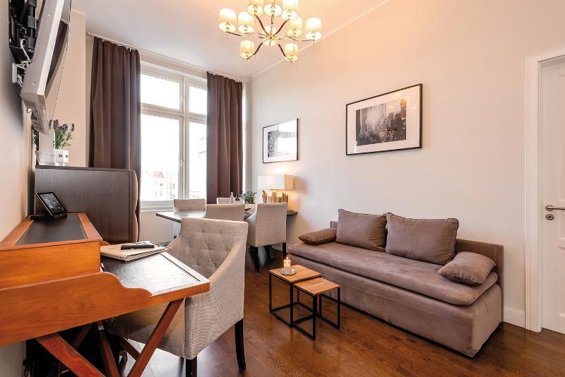 برلين شقق أرابيل البوتيكية المظهر الخارجي الصورة A living room in a serviced apartment in Berlin, Germany